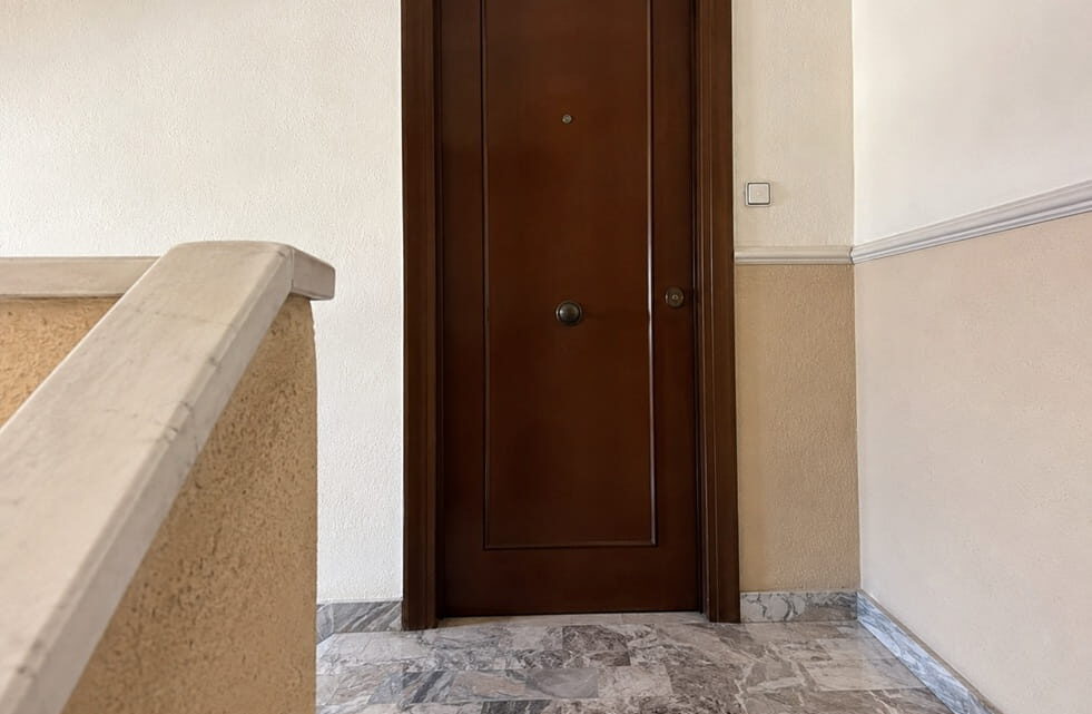 Apertura de puertas en Puzol